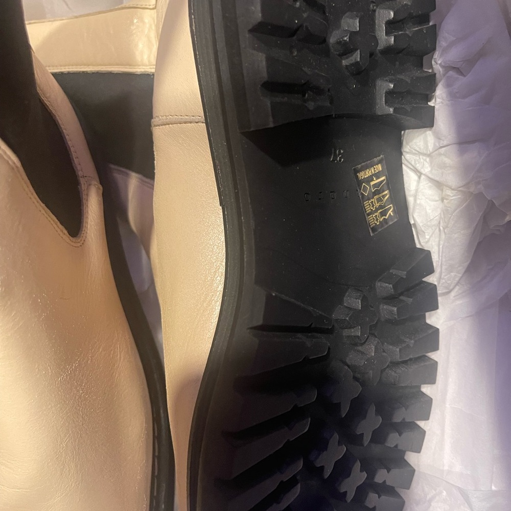 sandro Liam Lug Boots Stretch Sides Gold Trum -Color: Beige | Size EU 35 - Picture 4 of 6